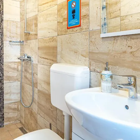 Pensionat Seafront 3*